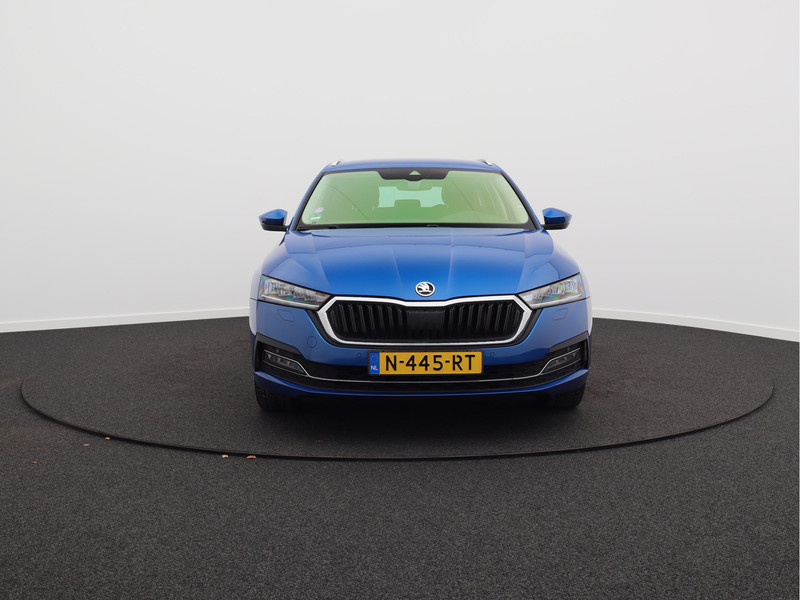 Škoda Octavia Combi 1.0 e-TSI Business Edition Plus/ lage km/ trekhaak/ automaat!