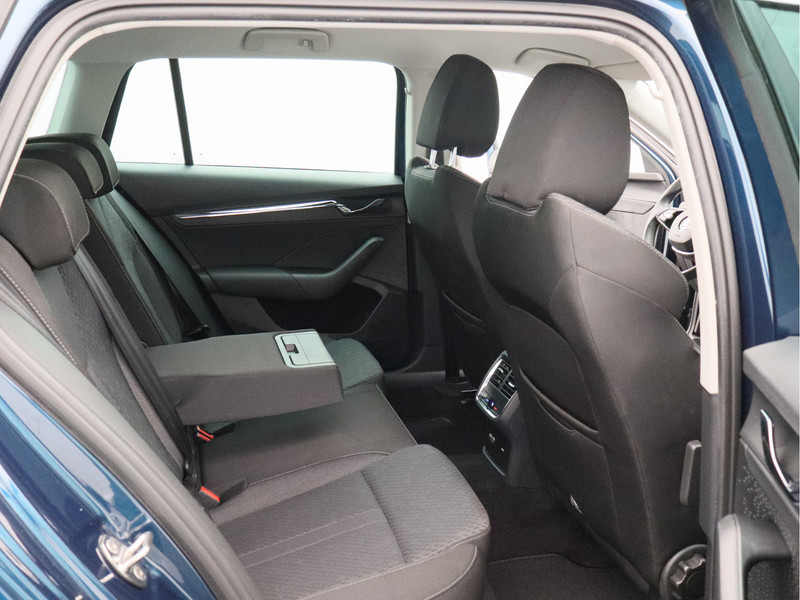 Škoda Octavia Combi 1.5 e-TSI Business Edition Plus/ automaat/ zeer mooi!