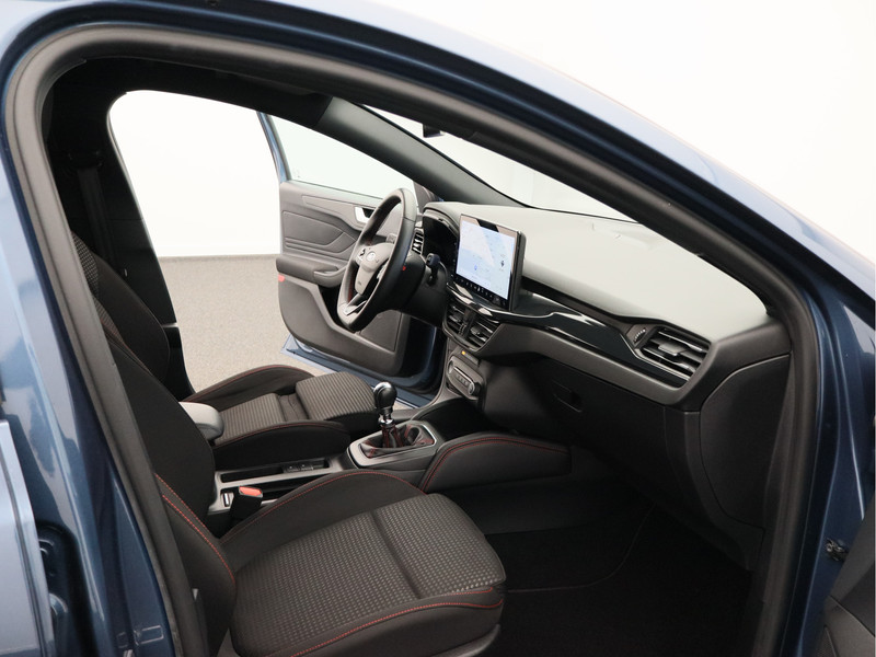 Ford Focus Wagon 1.0 EcoBoost Hybrid ST Line X/ compleet!