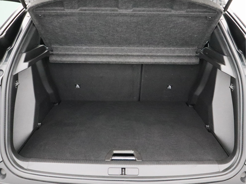 Peugeot 2008 1.2 PureTech Blue Lease Allure/ trekhaak/ zeer mooi!