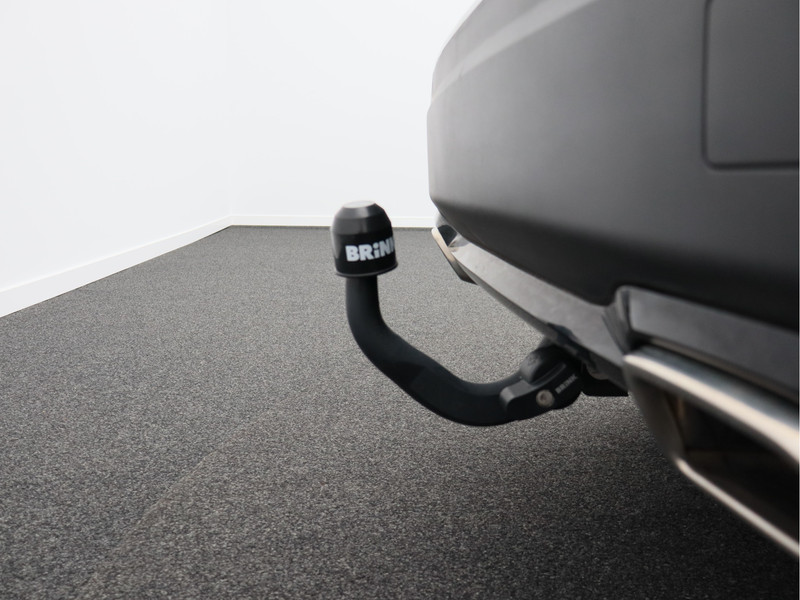 Peugeot 2008 1.2 PureTech Blue Lease Allure/ trekhaak/ zeer mooi!