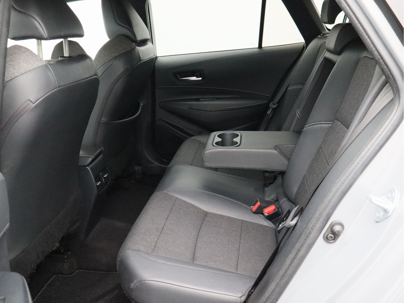 Toyota Corolla Touring Sports 1.8 Hybrid Business Plus/ trekhaak/ zeer mooi!