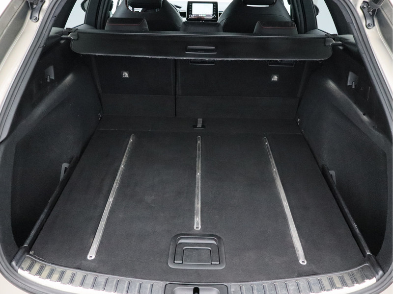 Toyota Corolla Touring Sports 1.8 Hybrid Executive/ trekhaak/ compleet!