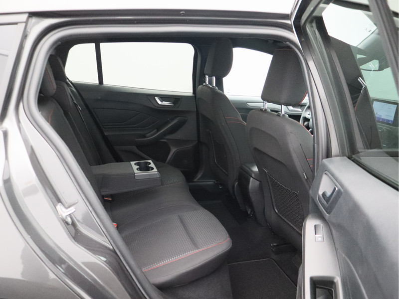 Ford Focus Wagon 1.0 EcoBoost Hybrid ST Line Style/ winterpakket/ zeer mooi!