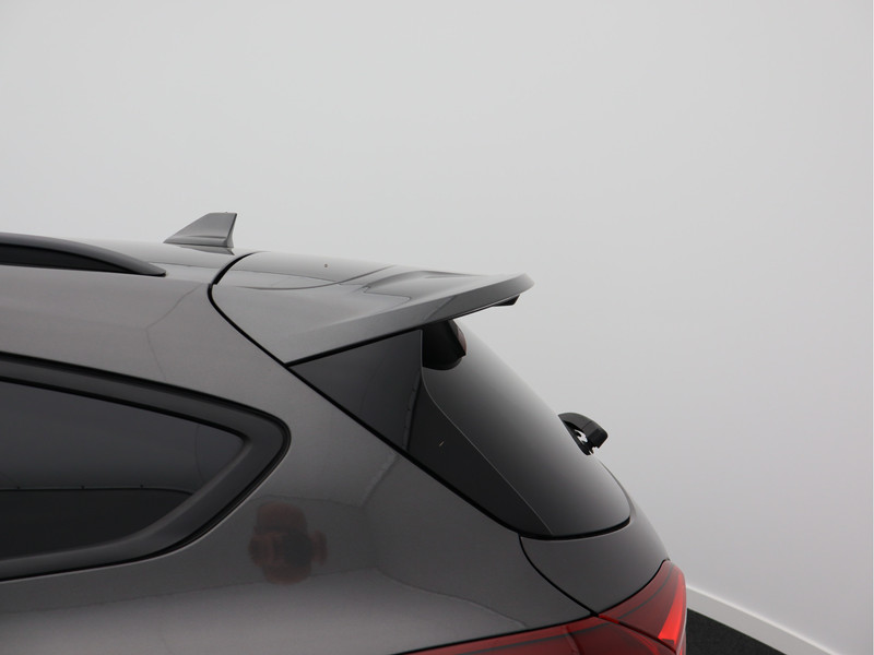 Ford Focus Wagon 1.0 EcoBoost Hybrid ST Line Style/ winterpakket/ zeer mooi!