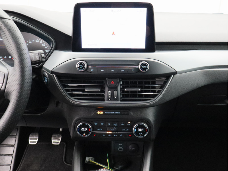 Ford Focus Wagon 1.0 EcoBoost Hybrid ST Line Style/ winterpakket/ zeer mooi!