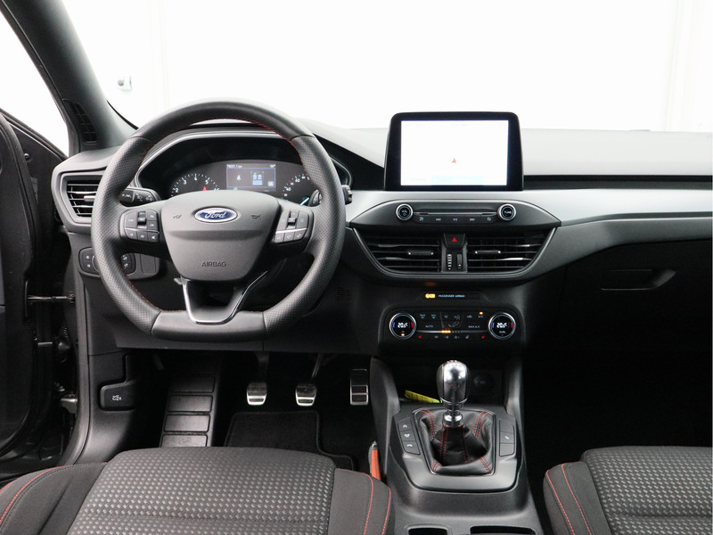 Ford Focus Wagon 1.0 EcoBoost Hybrid ST Line Style/ winterpakket/ zeer mooi!