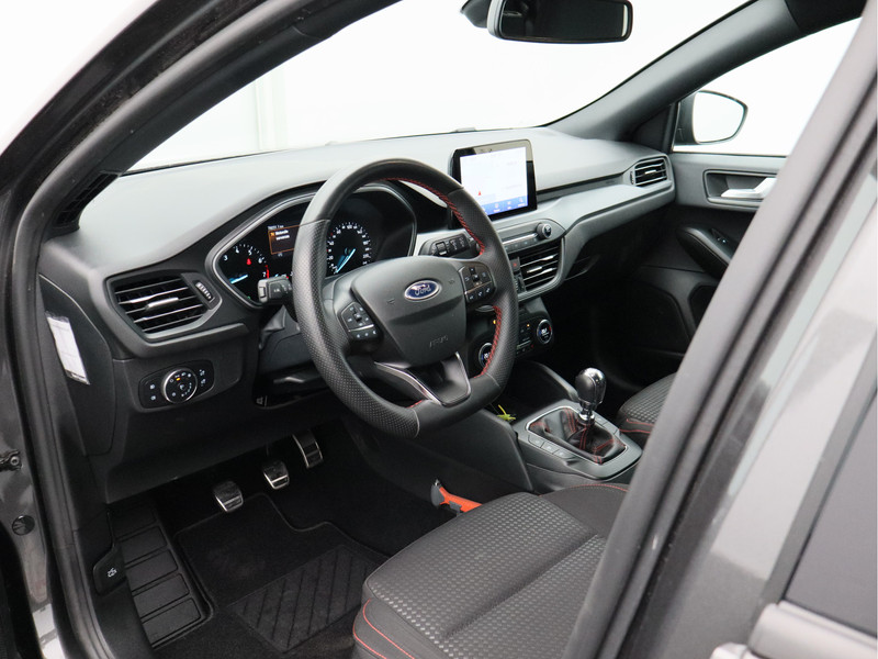 Ford Focus Wagon 1.0 EcoBoost Hybrid ST Line Style/ winterpakket/ zeer mooi!