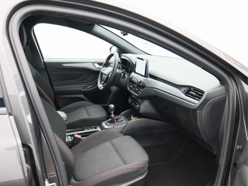 Ford Focus Wagon 1.0 EcoBoost Hybrid ST Line Style/ winterpakket/ zeer mooi!