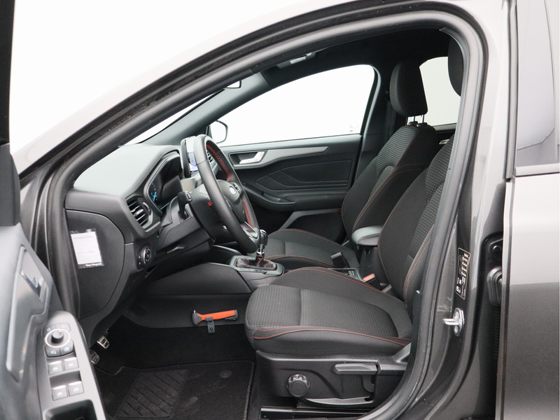 Ford Focus Wagon 1.0 EcoBoost Hybrid ST Line Style/ winterpakket/ zeer mooi!