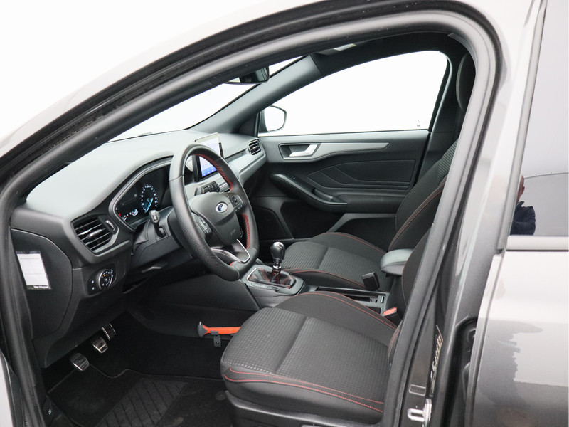 Ford Focus Wagon 1.0 EcoBoost Hybrid ST Line Style/ winterpakket/ zeer mooi!