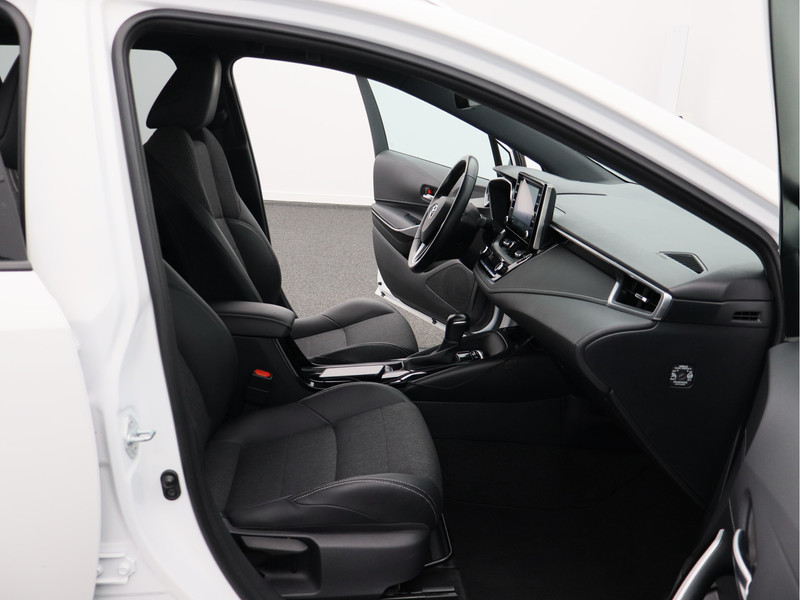 Toyota Corolla Touring Sports 1.8 Hybrid Business Plus/ lage km/ zeer mooi!