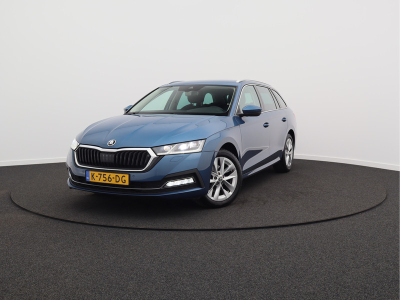 Škoda Octavia Combi 1.5 TSI First Edition/ trekhaak/ zeer mooi!