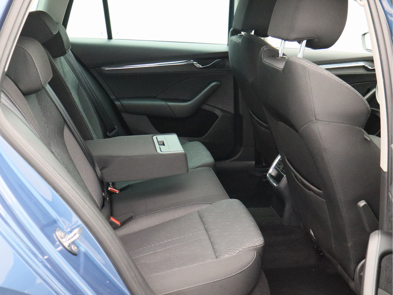 Škoda Octavia Combi 1.5 TSI First Edition/ trekhaak/ zeer mooi!