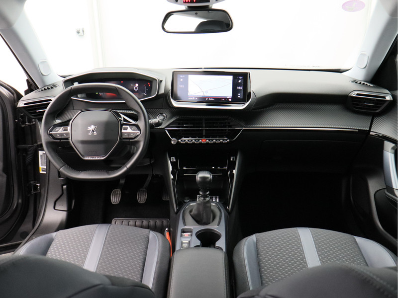Peugeot 2008 1.2 PureTech Blue Lease Allure/ trekhaak/ lage km!
