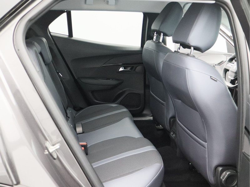 Peugeot 2008 1.2 PureTech Blue Lease Allure/ trekhaak/ lage km!