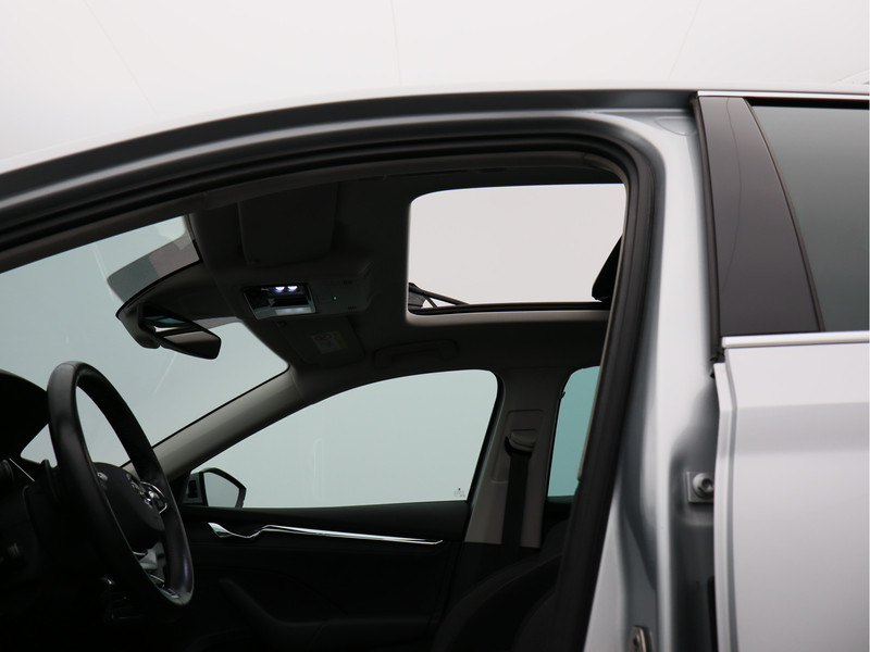 Škoda Octavia Combi 1.0 e-TSI Business Edition Plus/ automaat/ schuifdak!