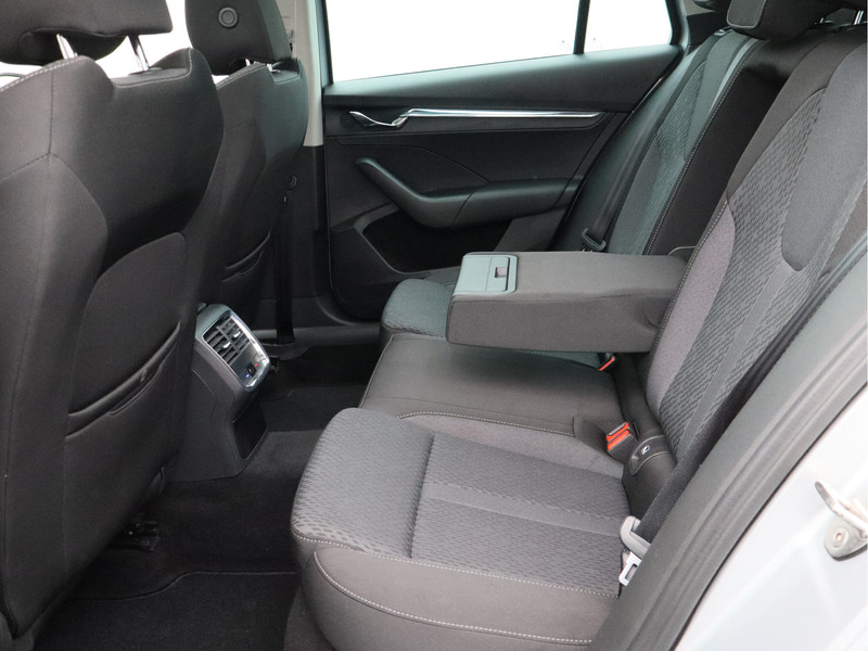 Škoda Octavia Combi 1.0 e-TSI Business Edition Plus/ automaat/ schuifdak!