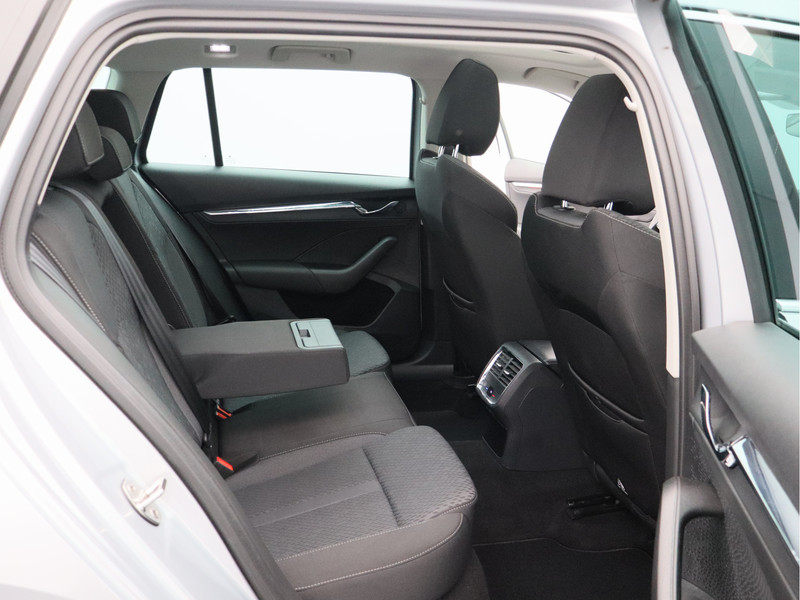 Škoda Octavia Combi 1.0 e-TSI Business Edition Plus/ automaat/ schuifdak!