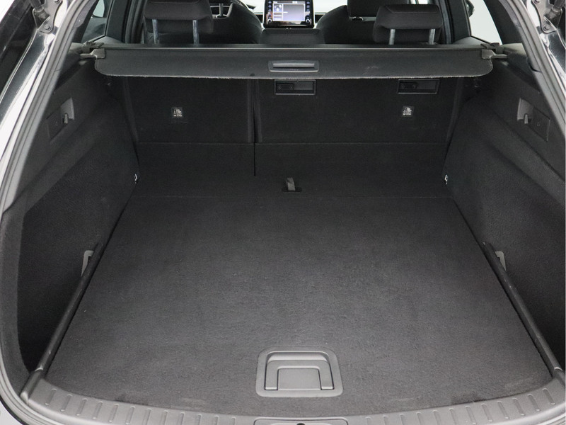 Toyota Corolla Touring Sports 1.8 Hybrid Business Plus/ lage km/ zeer mooi!