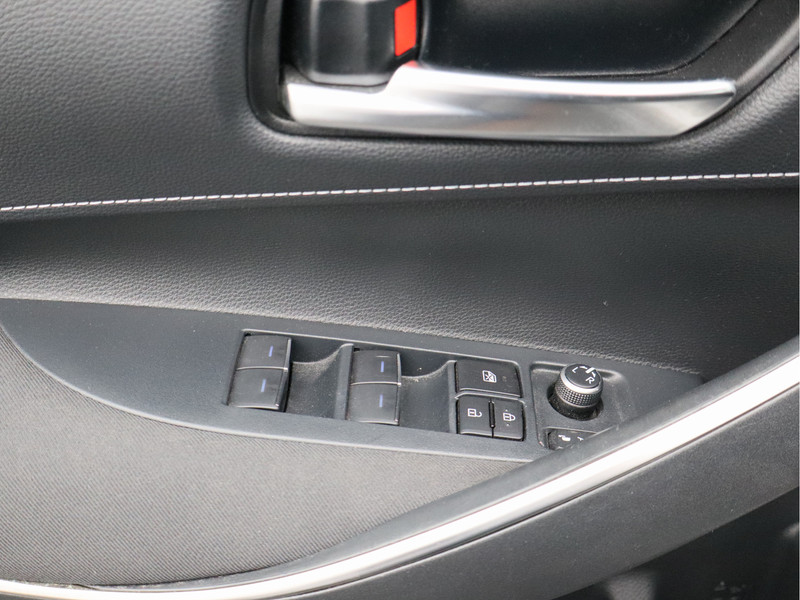 Toyota Corolla Touring Sports 1.8 Hybrid Business Plus/ lage km/ zeer mooi!