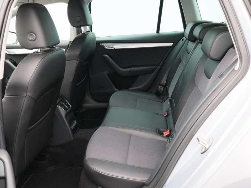 Škoda Octavia Combi 1.0 TSI Greentech Business Edition/ trekhaak!