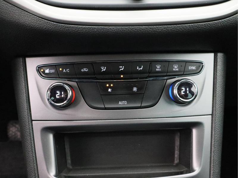 Opel Astra Sports Tourer 1.0 Turbo 120 Jaar Edition/ lage km/ mooie auto!