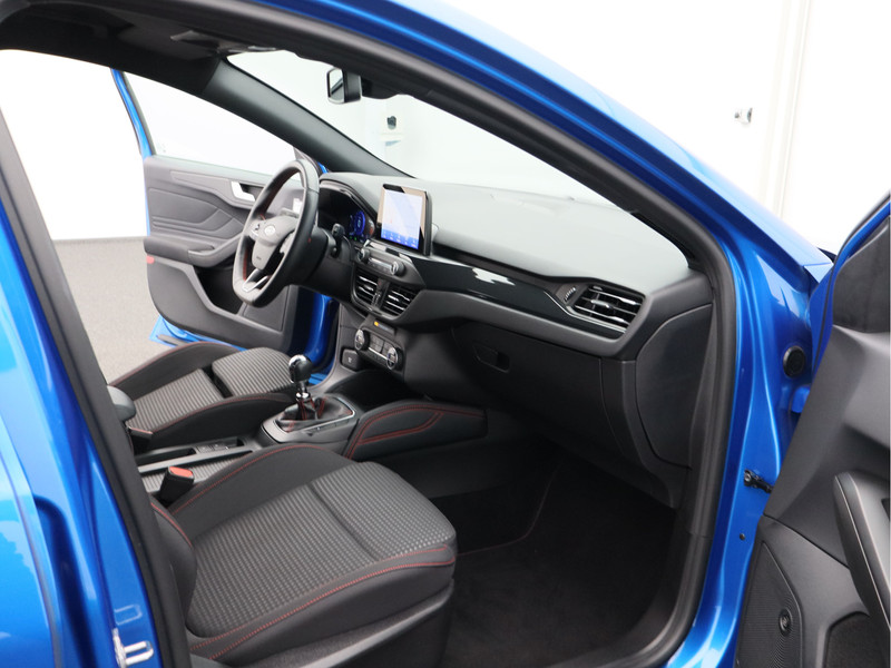 Ford Focus 1.0 EcoBoost Hybrid ST Line X Business/ zeer mooi!