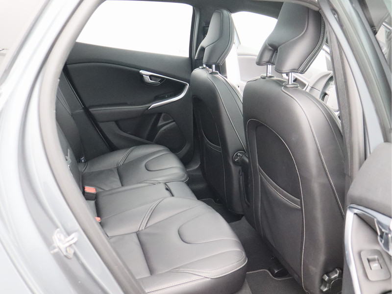 Volvo V40 1.5 T3 Polar+ Sport/ automaat/ zeer mooi!