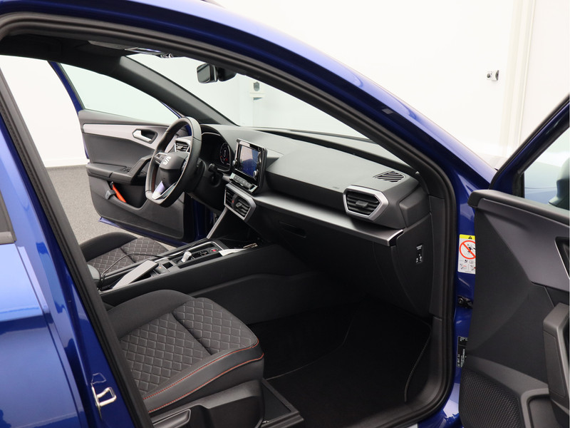 SEAT Leon Sportstourer 1.5 eTSI FR Automaat/ trekhaak/ lage km!