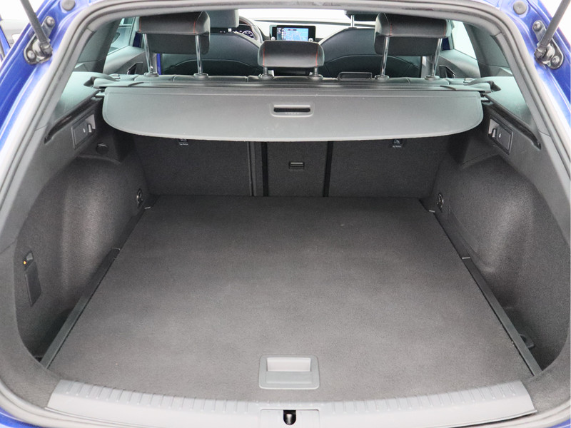 SEAT Leon Sportstourer 1.5 eTSI FR Automaat/ trekhaak/ lage km!