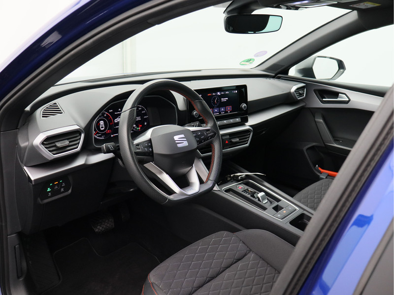 SEAT Leon Sportstourer 1.5 eTSI FR Automaat/ trekhaak/ lage km!