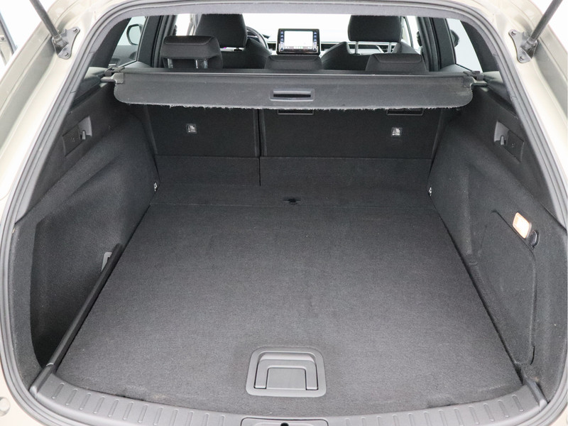 Toyota Corolla Touring Sports 2.0 Hybrid Business Plus/ mooie auto!