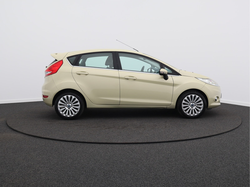 Ford Fiesta 1.6 Titanium/ lage km/ zeer mooi!
