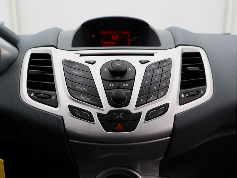 Ford Fiesta 1.6 Titanium/ lage km/ zeer mooi!