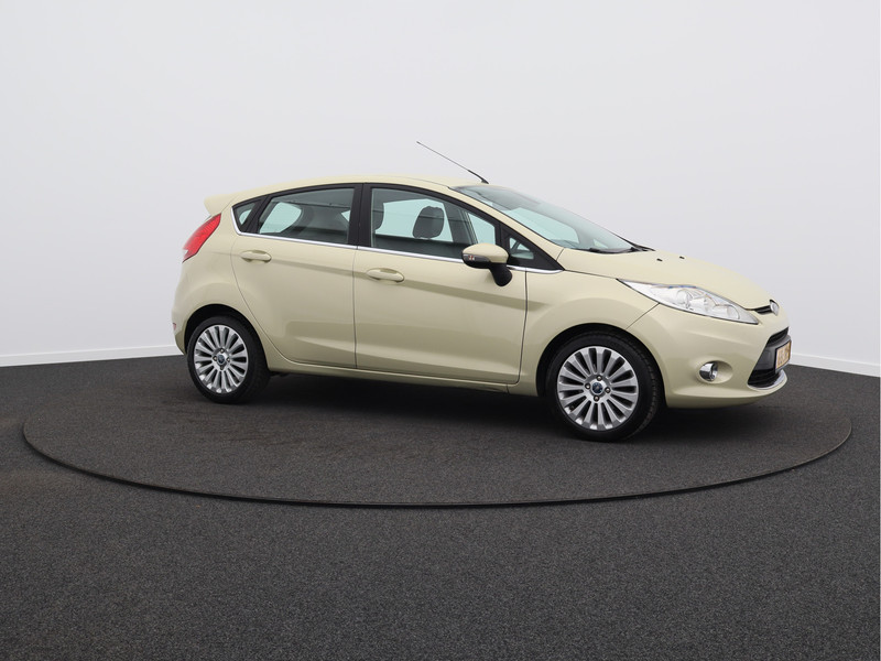 Ford Fiesta 1.6 Titanium/ lage km/ zeer mooi!