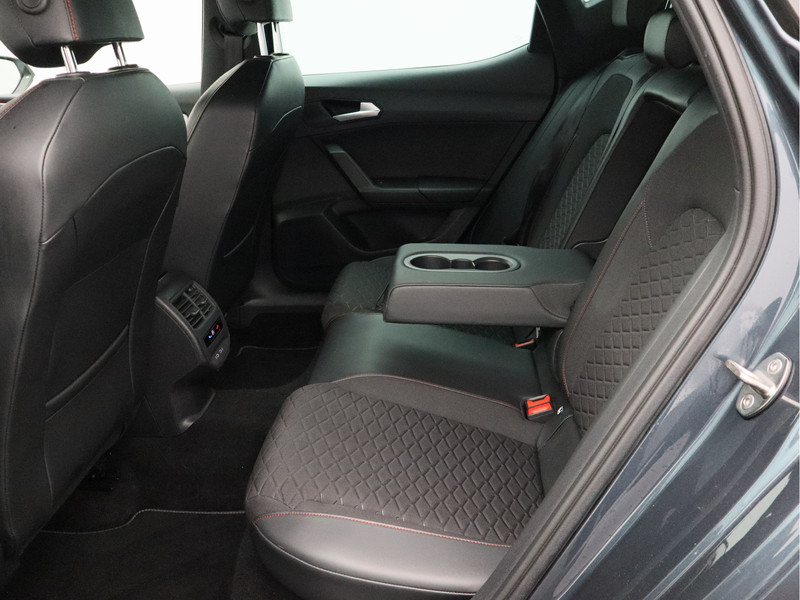 SEAT Leon 1.0 TSI FR Business Intense/ achteruitrijcamera/ zeer mooi!