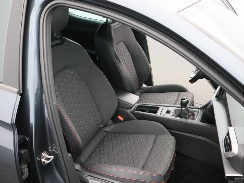 SEAT Leon 1.0 TSI FR Business Intense/ achteruitrijcamera/ zeer mooi!