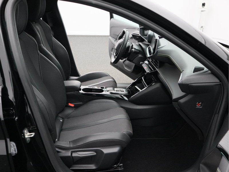 Peugeot 208 1.2 PureTech GT/ automaat/ lage km/ zeer mooi!