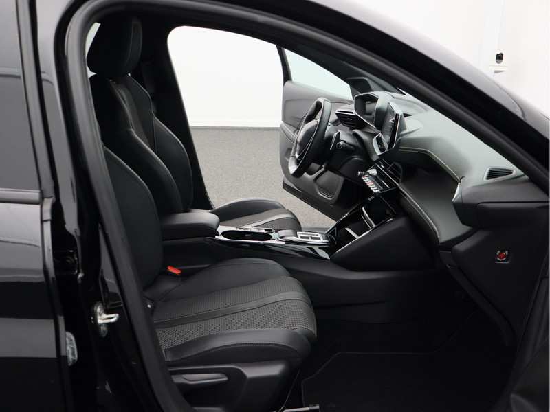 Peugeot 208 1.2 PureTech GT/ automaat/ lage km/ zeer mooi!