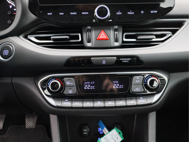 Hyundai i30 Wagon 1.0 T-GDi MHEV Comfort Smart/ lage km/ zeer mooi!