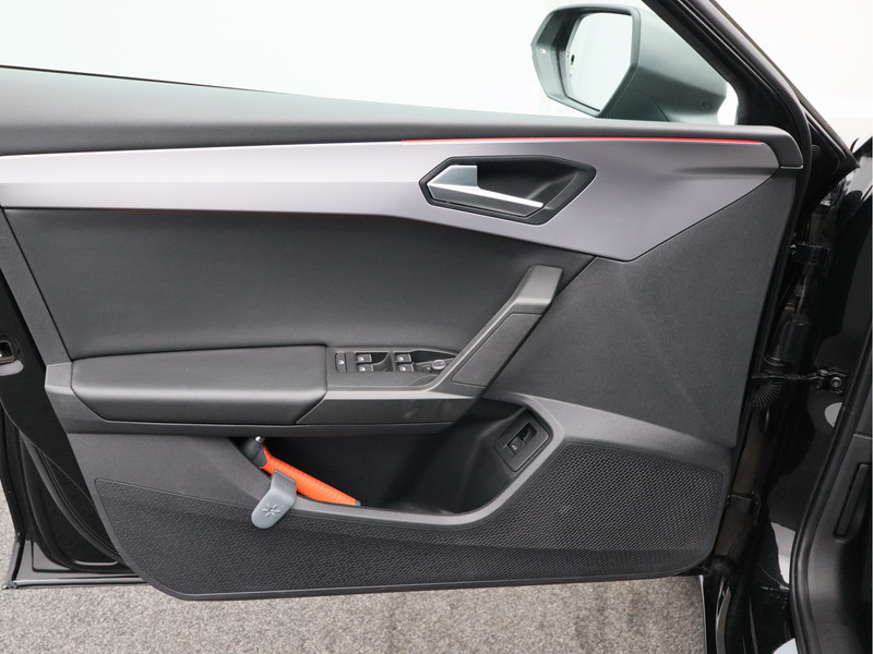 SEAT Leon Sportstourer 1.0 eTSI FR Business Intense/ automaat/ compleet!