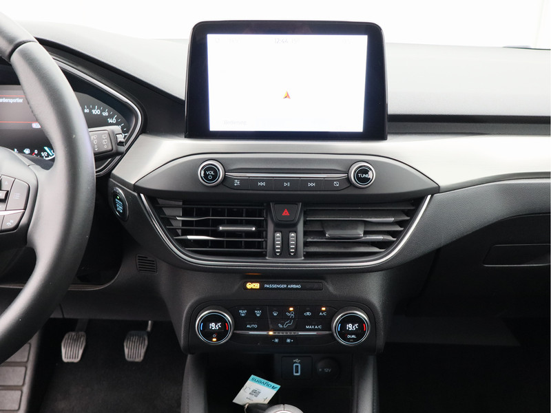 Ford Focus Wagon 1.5 EcoBoost Titanium Business/ lage km!