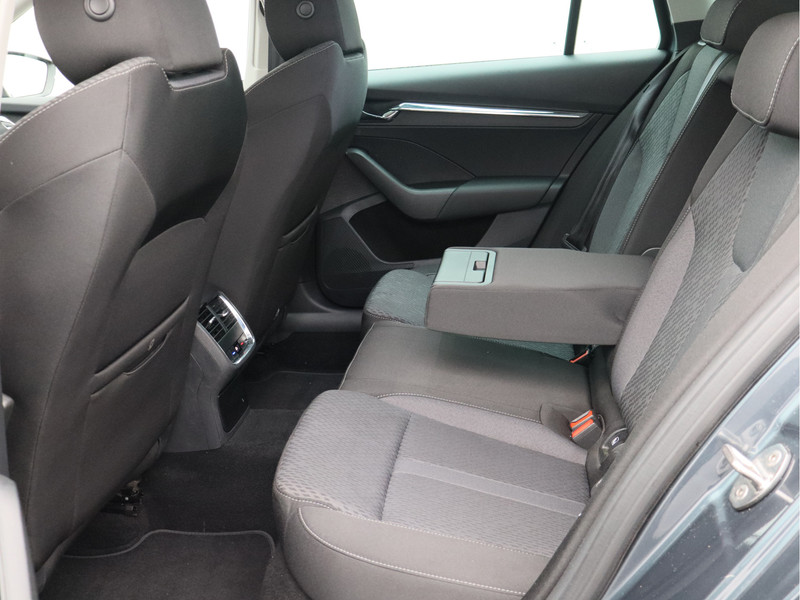 Škoda Octavia Combi 1.0 e-TSI Business Edition Plus/ automaat/ trekhaak!