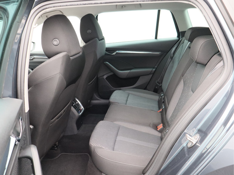 Škoda Octavia Combi 1.0 e-TSI Business Edition Plus/ automaat/ trekhaak!