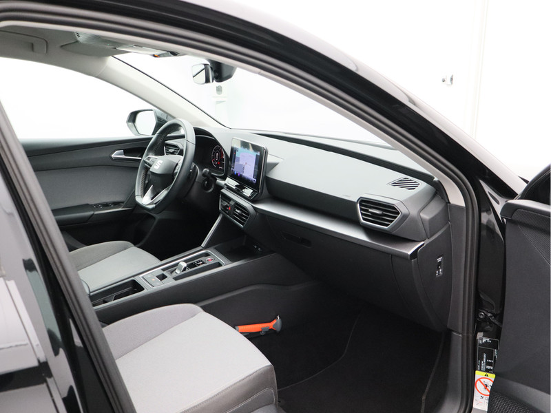 SEAT Leon Sportstourer 1.0 eTSI Style Business Intense/ automaat/ zeer mooi!