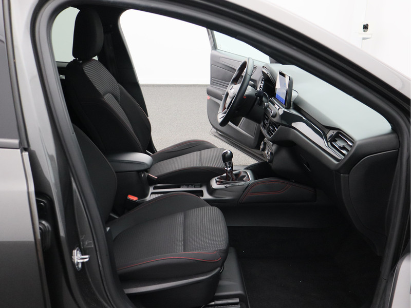 Ford Focus Wagon 1.0 EcoBoost Hybrid ST Line X Business/ zeer mooi!