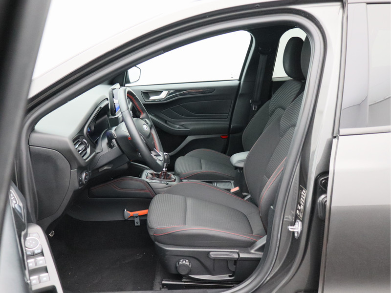 Ford Focus Wagon 1.0 EcoBoost Hybrid ST Line X Business/ zeer mooi!