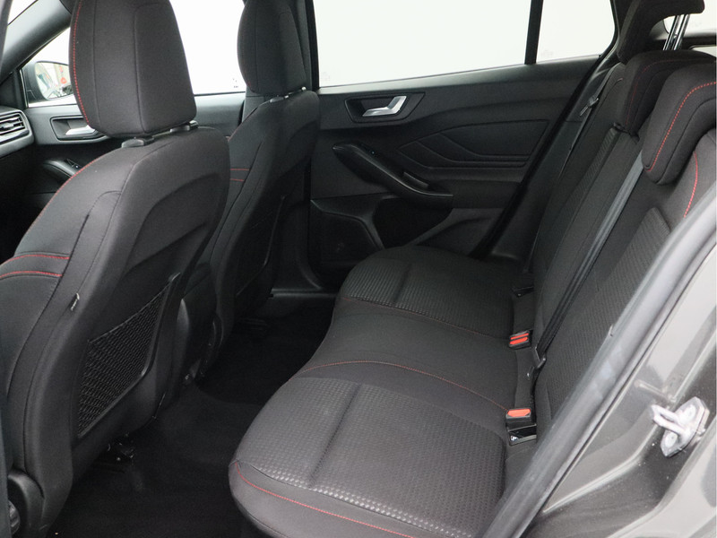 Ford Focus Wagon 1.0 EcoBoost Hybrid ST Line X Business/ zeer mooi!
