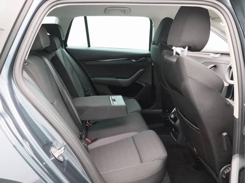 Škoda Octavia Combi 1.5 e-TSI Business Edition/ automaat!